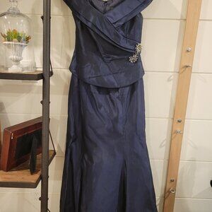 Stunning navy blue dress